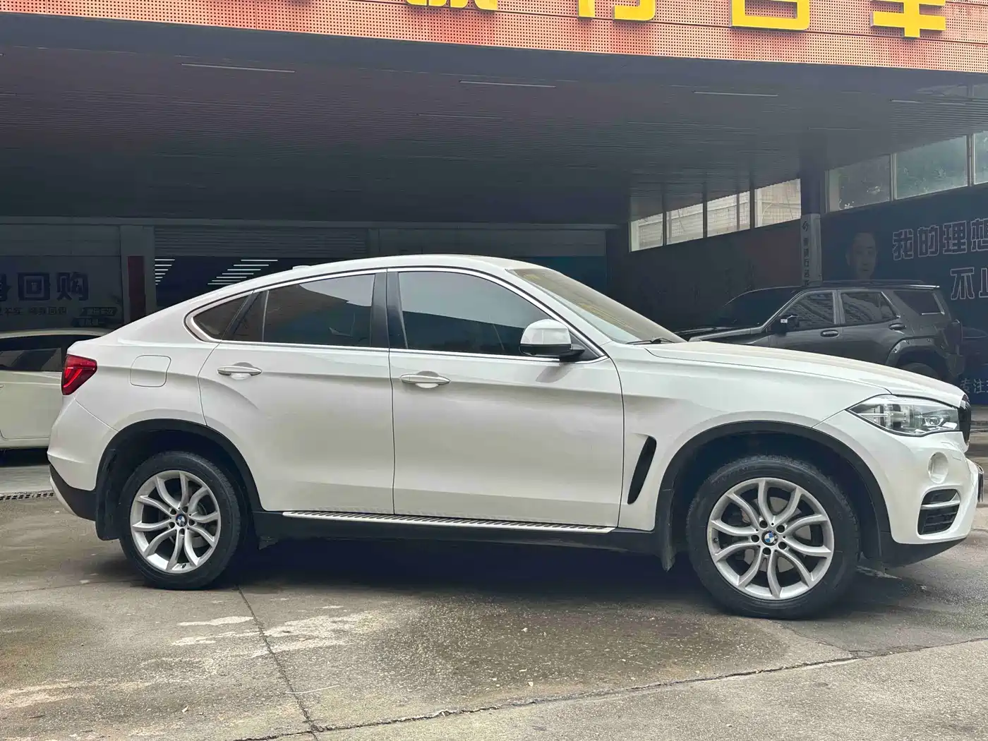 BMW X6 2018 xDrive35i Leading Model фото 7