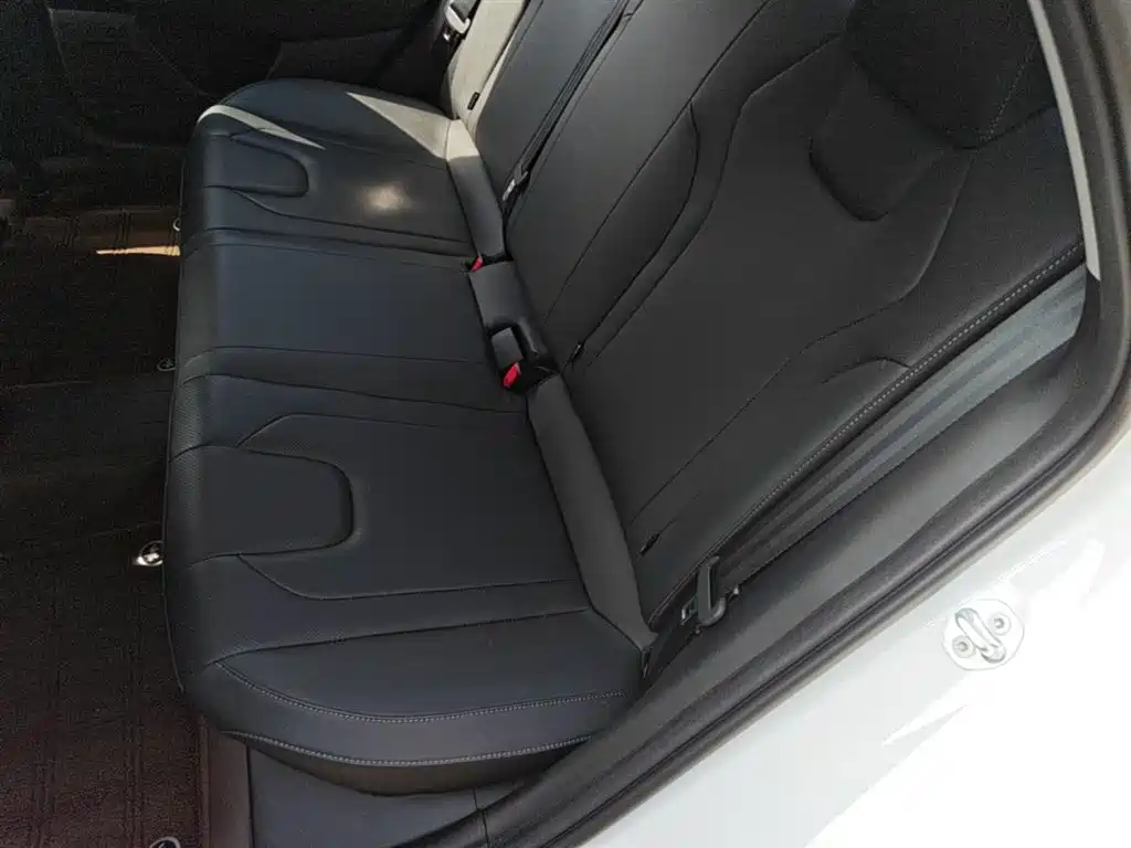 Hyundai Elantra 2023 1.5L CVT GLX Elite Edition фото 17