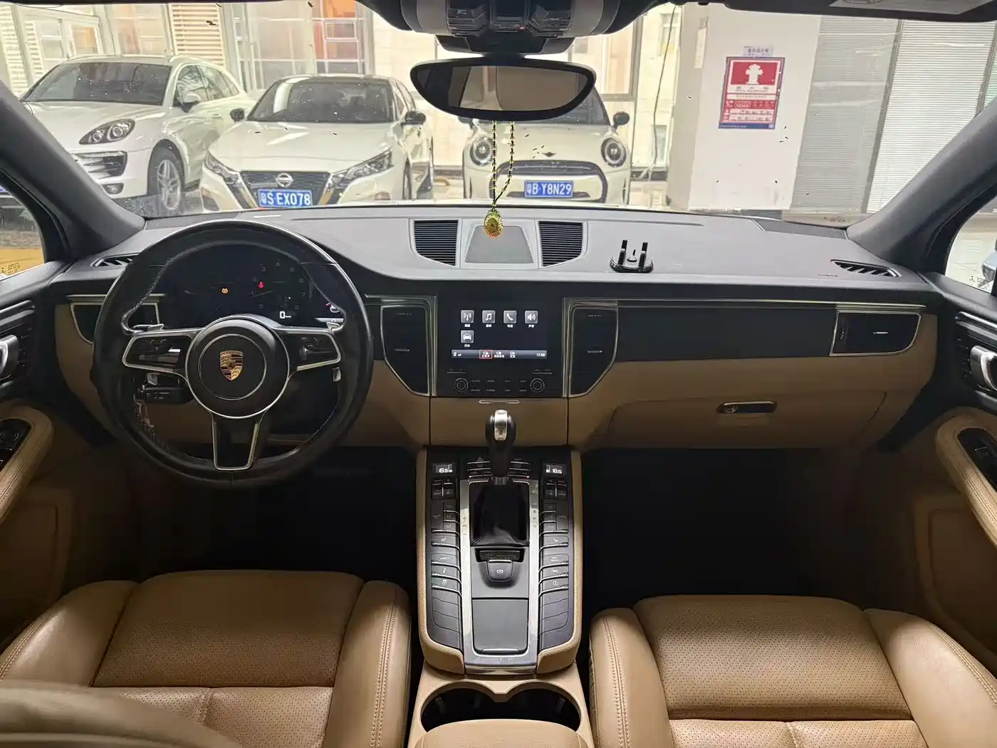 Porsche Macan 2017 Macan 2.0T фото 9