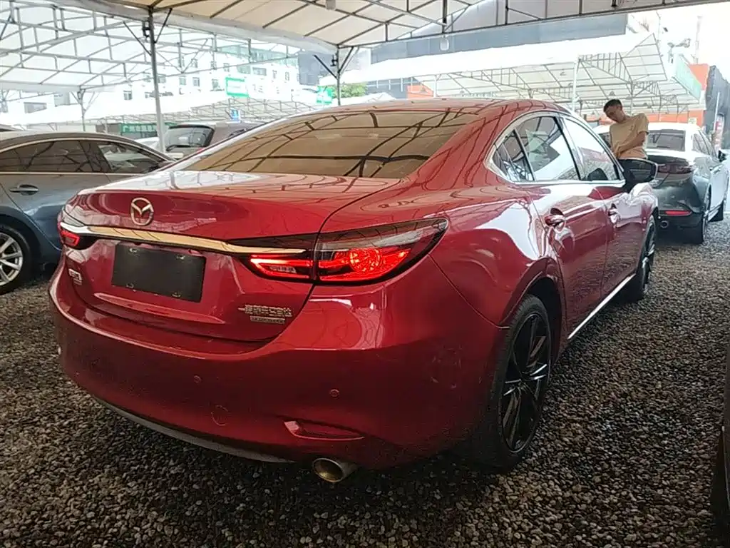 Photo 7 - Mazda Atenza