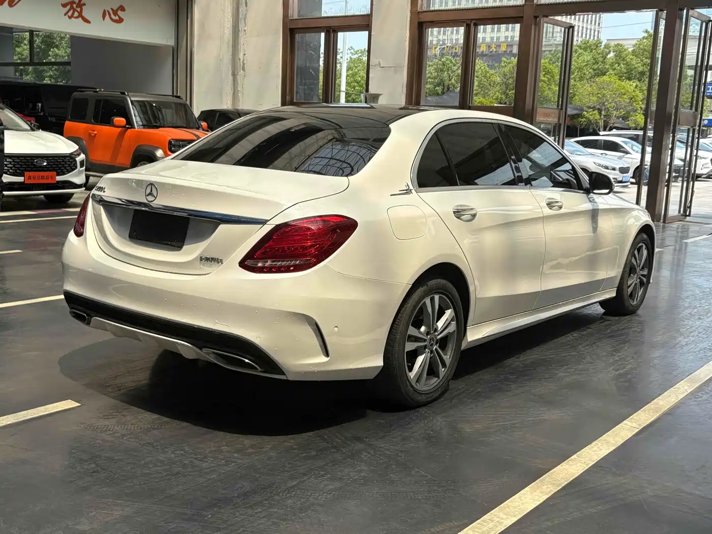 Mercedes-Benz C-Class 2017 Facelift C 200 L Sport Edition фото 8
