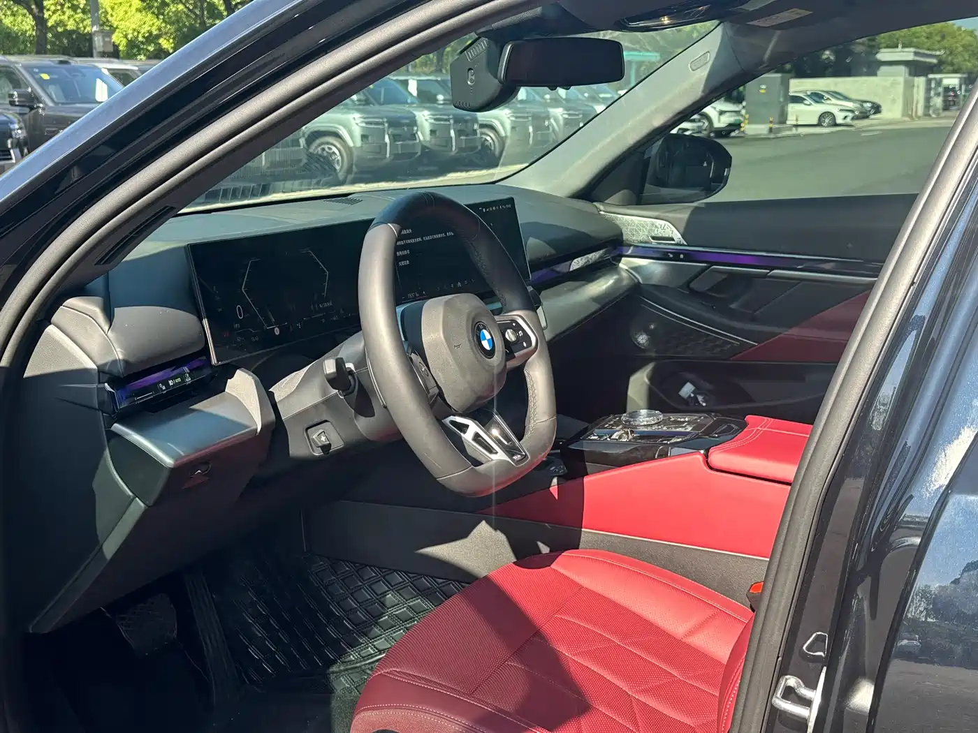 BMW 5 Series 2024 530Li Leading M Sport Package фото 6