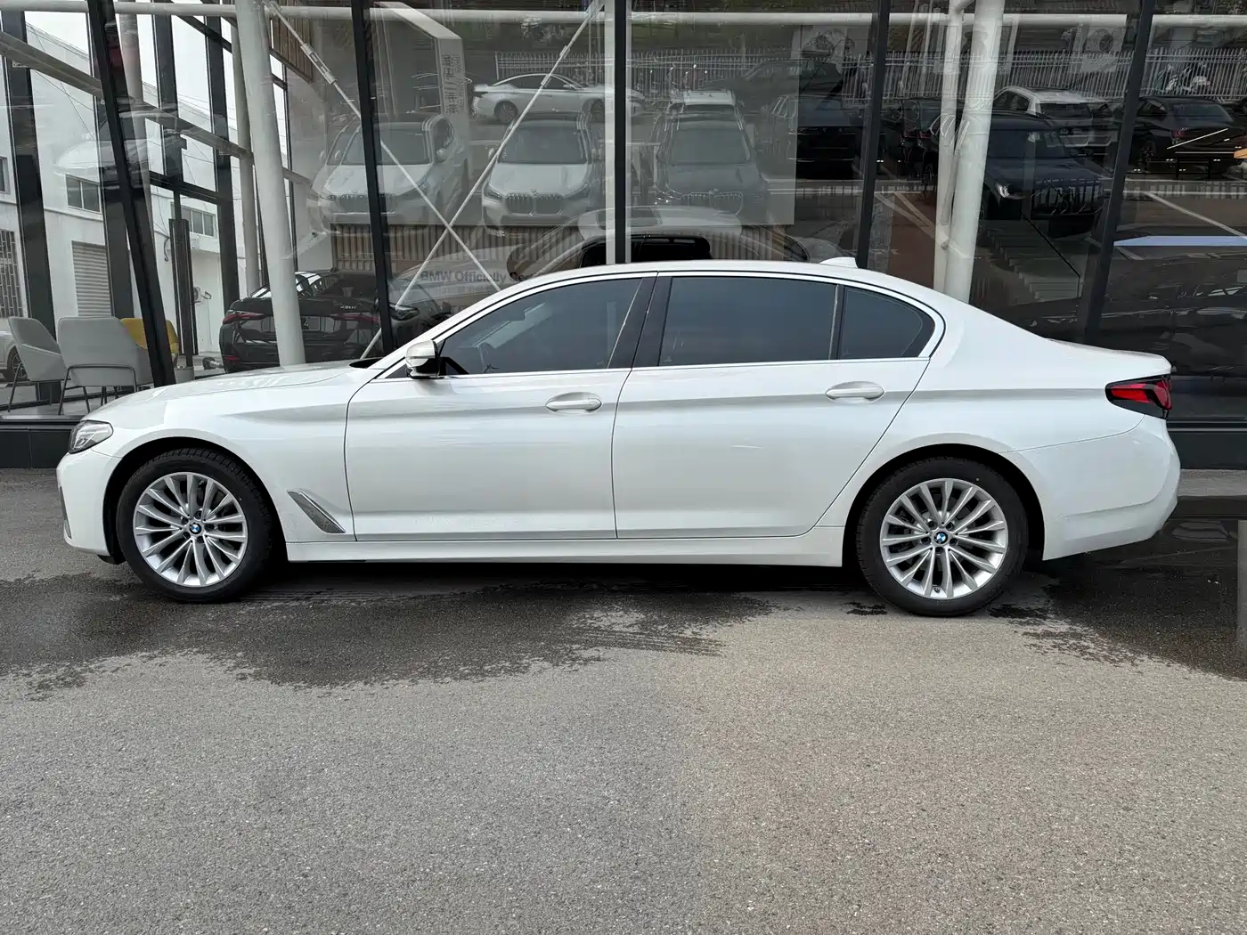 BMW 5-SERIES