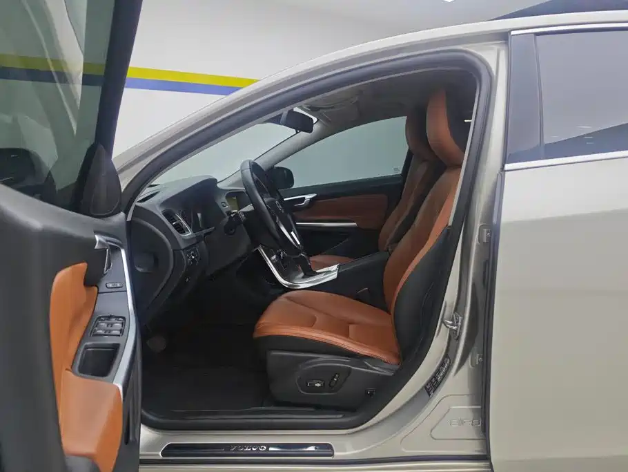 Volvo S60 2015 2015 S60L 2.0T Smart Vision
