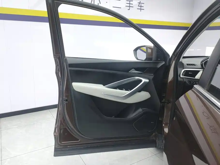 Baojun 530 2018 2018 1.8L Auto Luxury (China V)