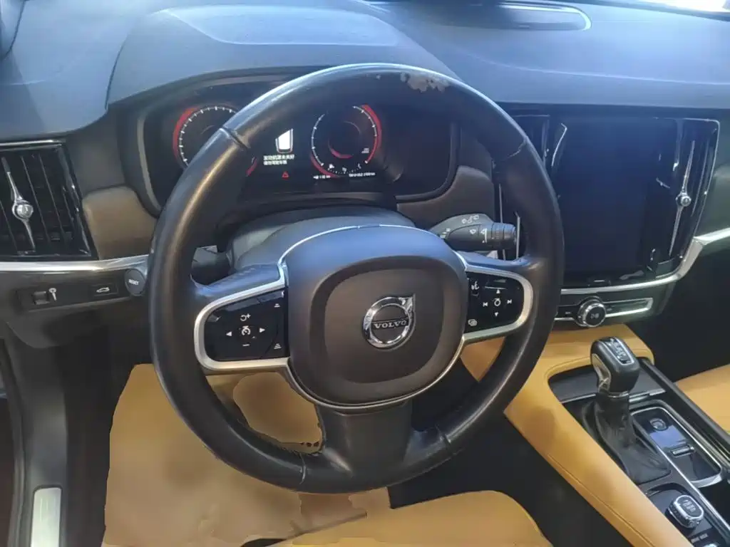 Volvo V90 2019 2017 Cross Country T5 AWD Smart Edition