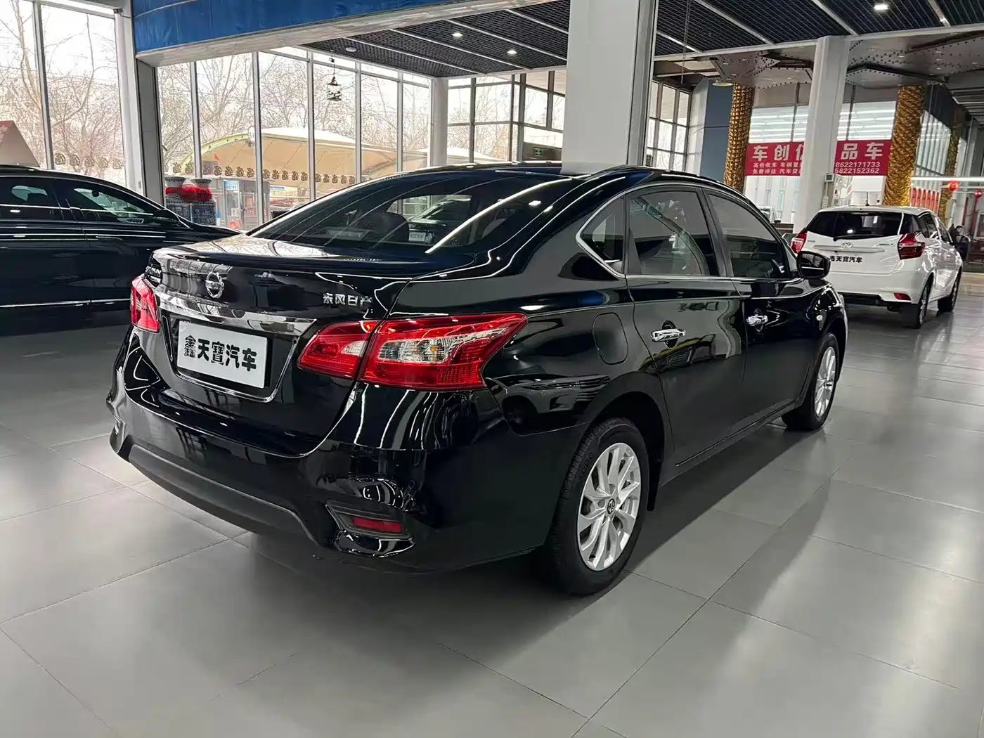 Nissan SYLPHY, миниатюра 3