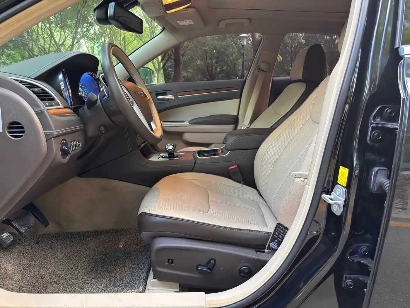 Chrysler 300C (Import) 2016 2014 3.0L Excellence Edition
