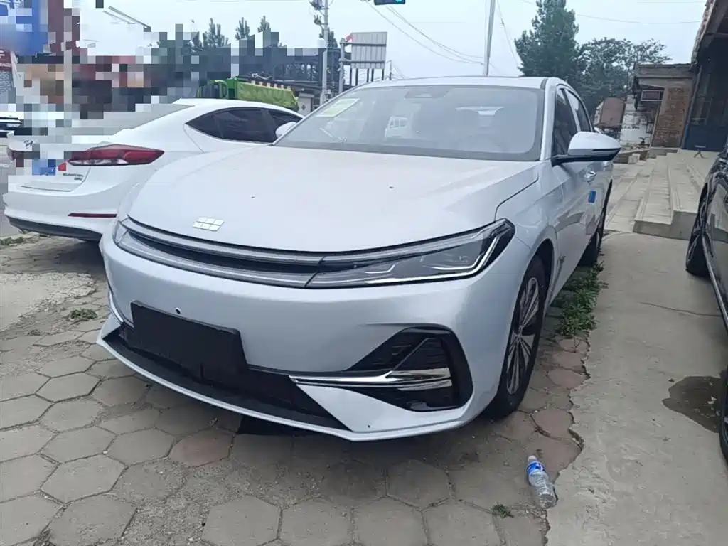 Geely Galaxy A7 2025 EM-i 150km Premium Edition