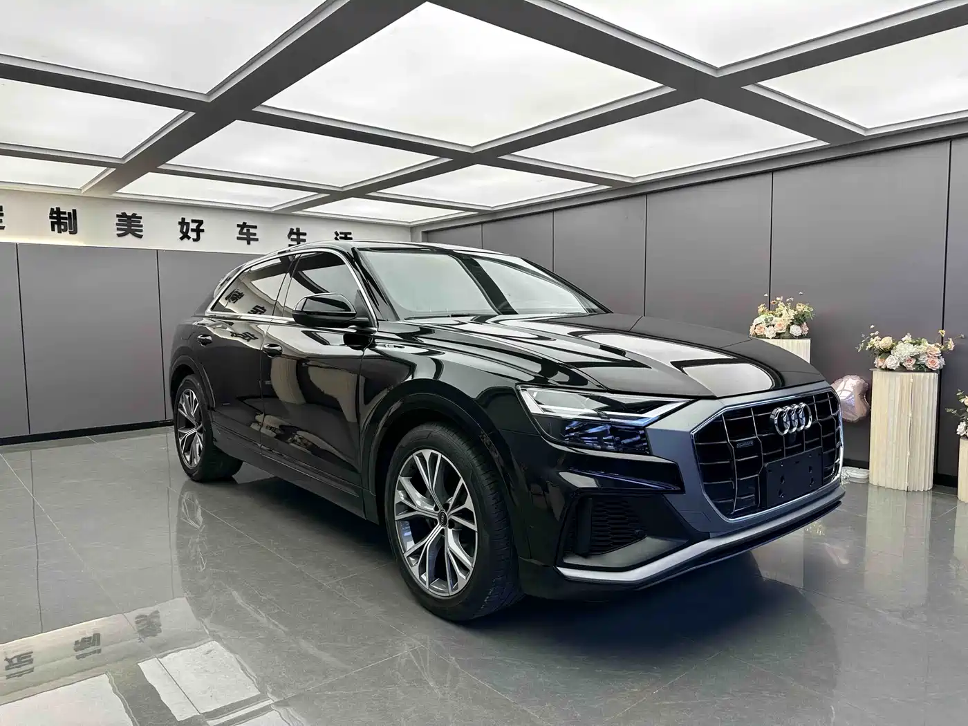 Audi Q8 2021 Model 55 TFSI Luxury Dynamic фото 3