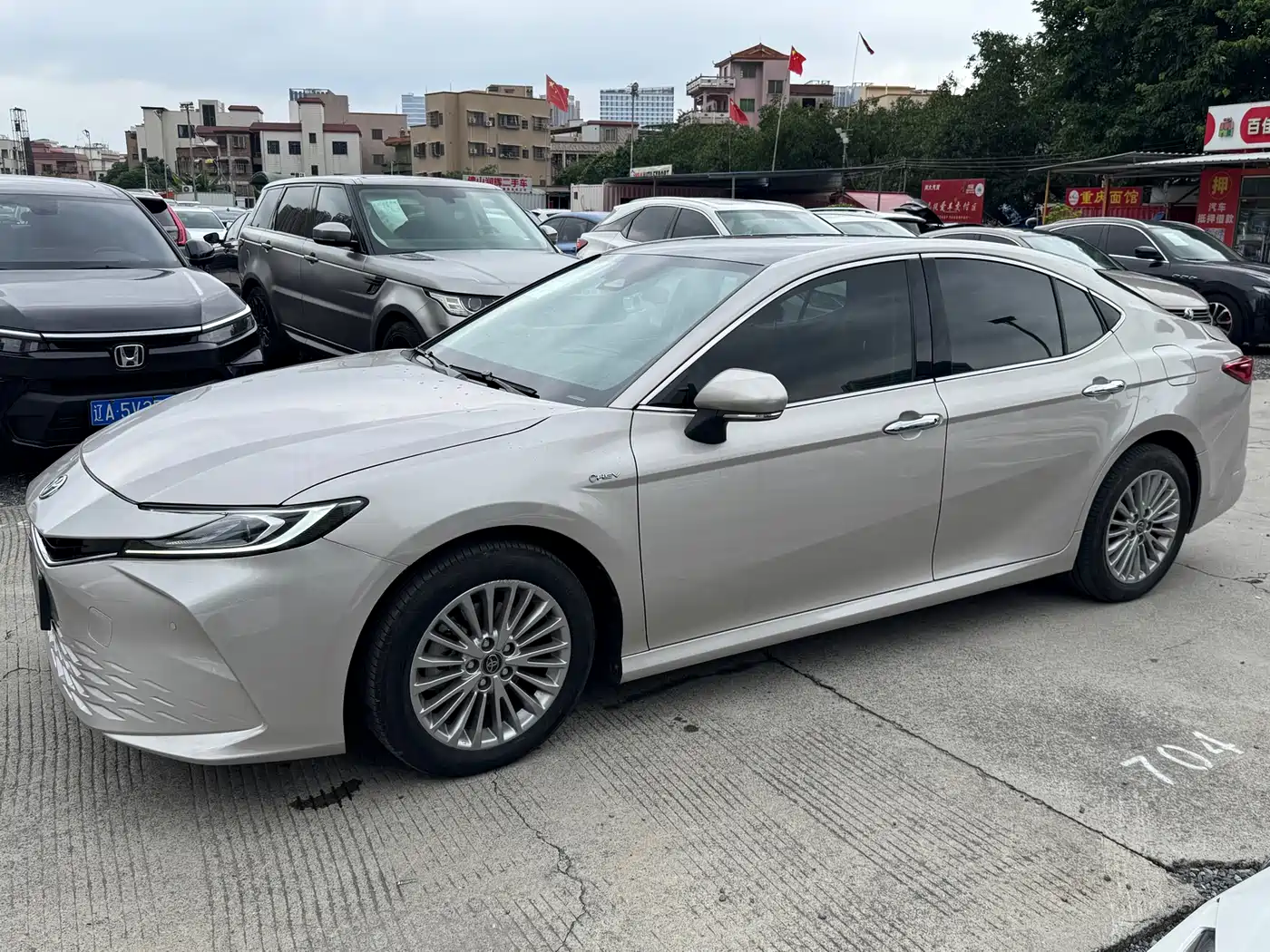 Toyota Camry 2024 Hybrid 2.0HE Elite Edition фото 2