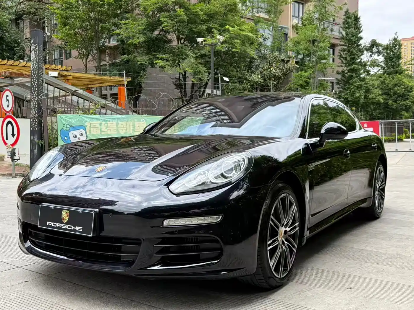 Porsche Panamera 2016 Panamera Executive Edition 3.0T фото 36
