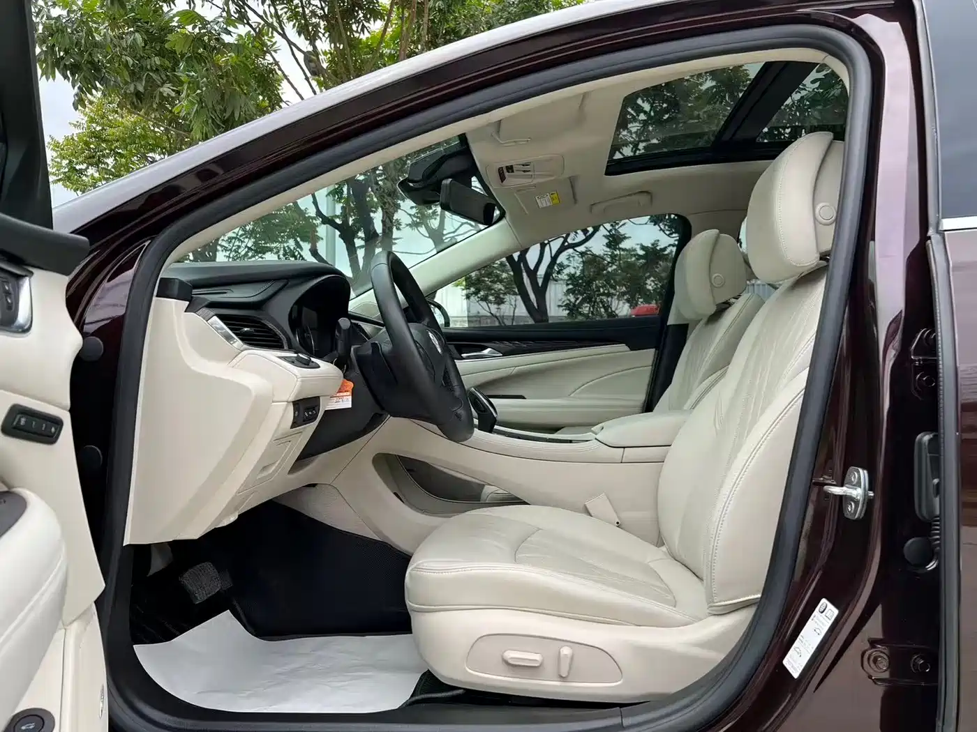 Buick LaCrosse 2022 Avenir First Edition фото 5