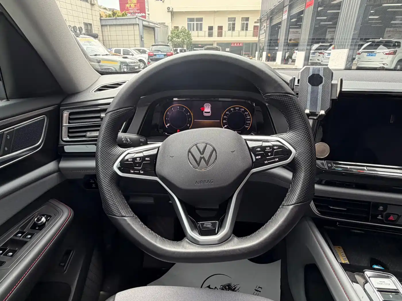 Volkswagen Tiguan X 2022 380TSI 4WD Flagship Edition фото 6
