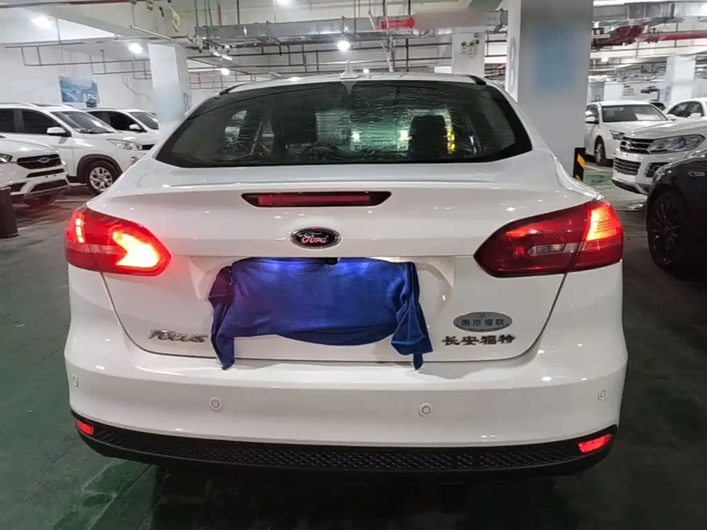 Photo 6 - Ford Focus