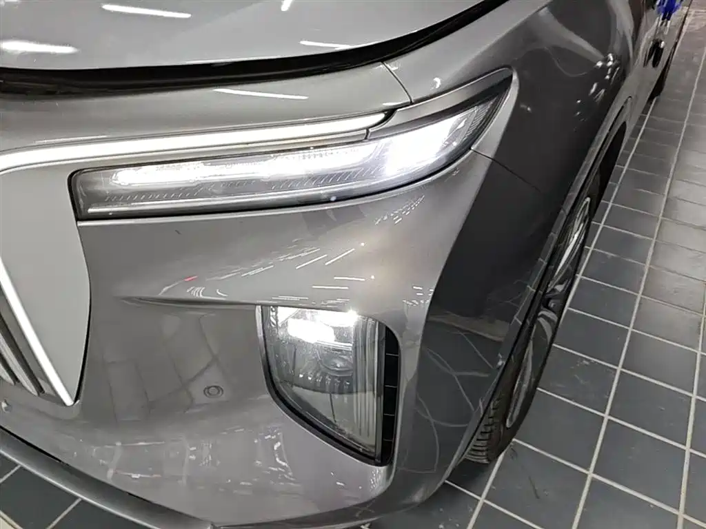 Hongqi E-HS9 2022 660km Qi Chang Edition (6-seater) фото 24