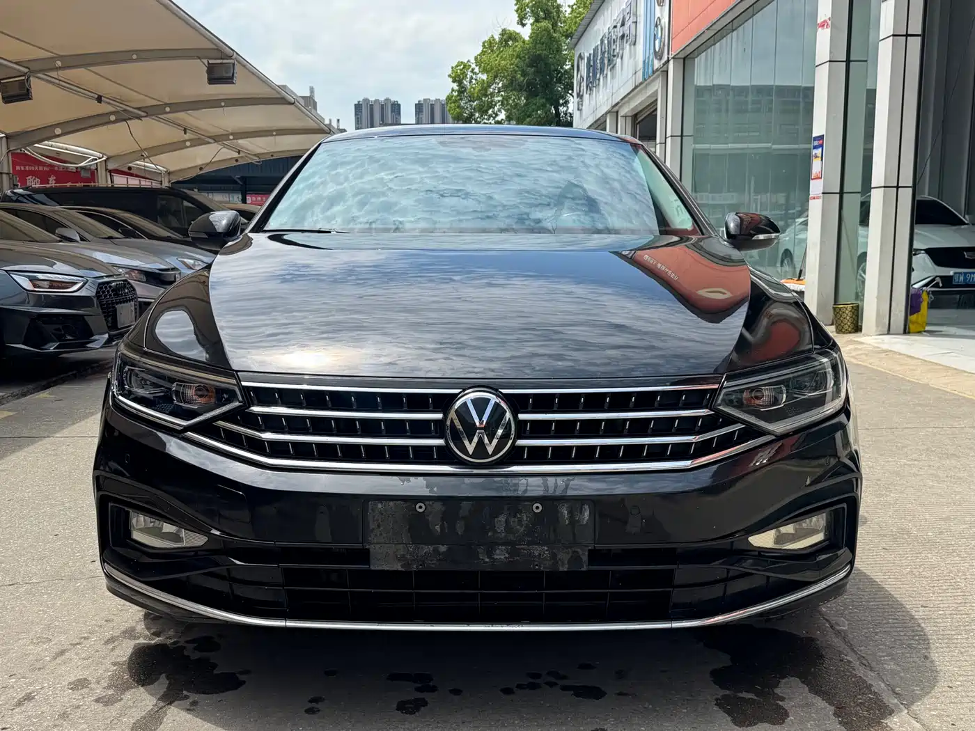 Volkswagen Magotan 2023 2 Million Units Anniversary Edition 330TSI DSG Leading Type фото 2