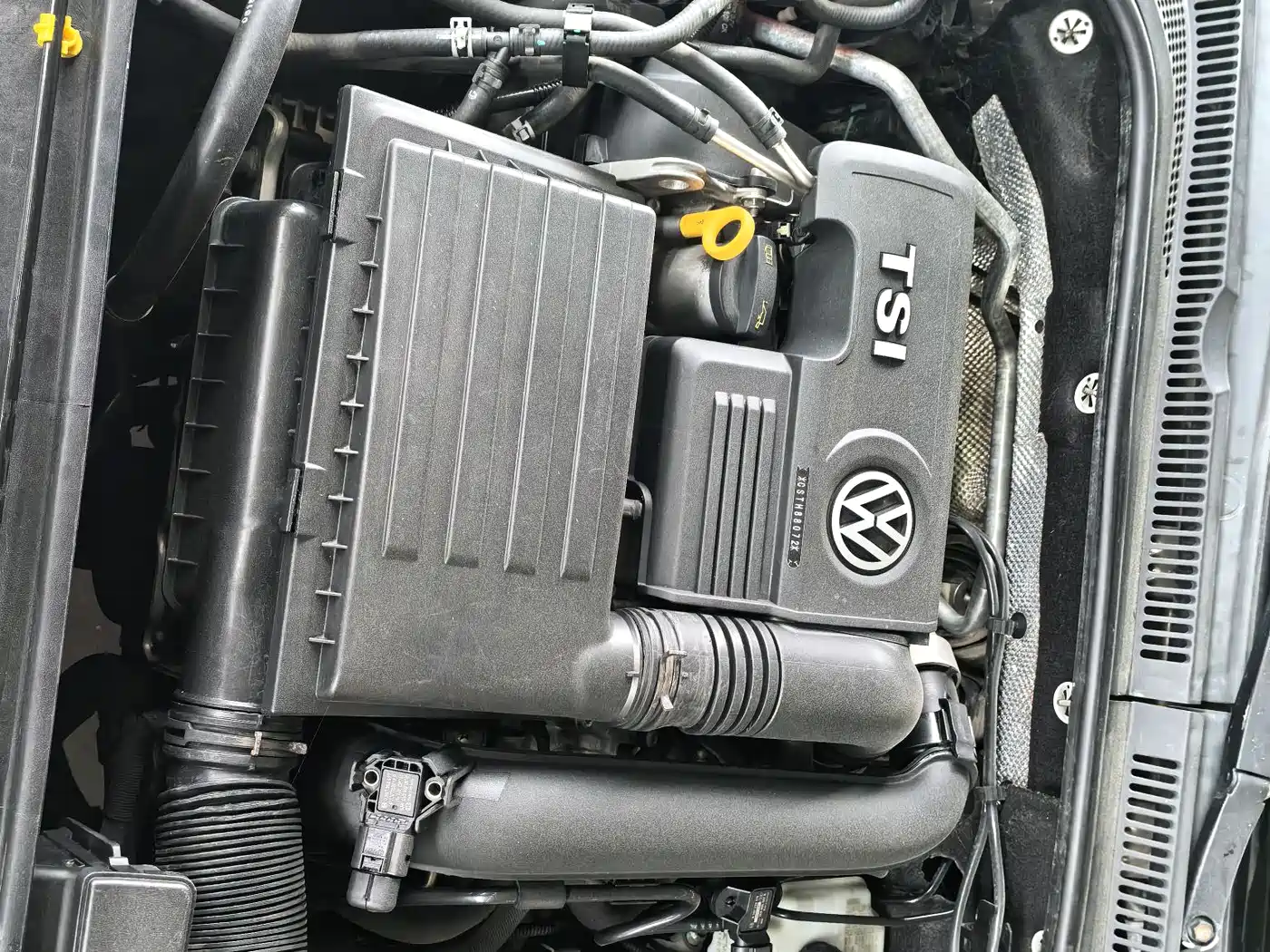 Volkswagen Sagitar 2015 230TSI Automatic Comfort фото 14