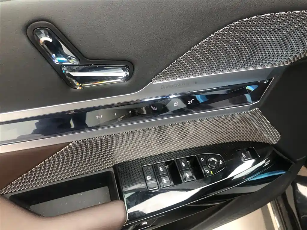 BMW 7 Series 2023 Model 735Li M Sport Package фото 10