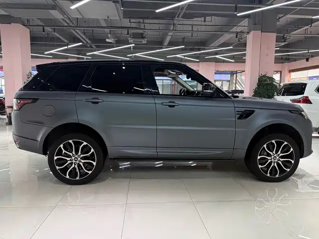 Land Rover Range Rover Sport 2022 3.0 L6 Gloss Black Edition — фото 5