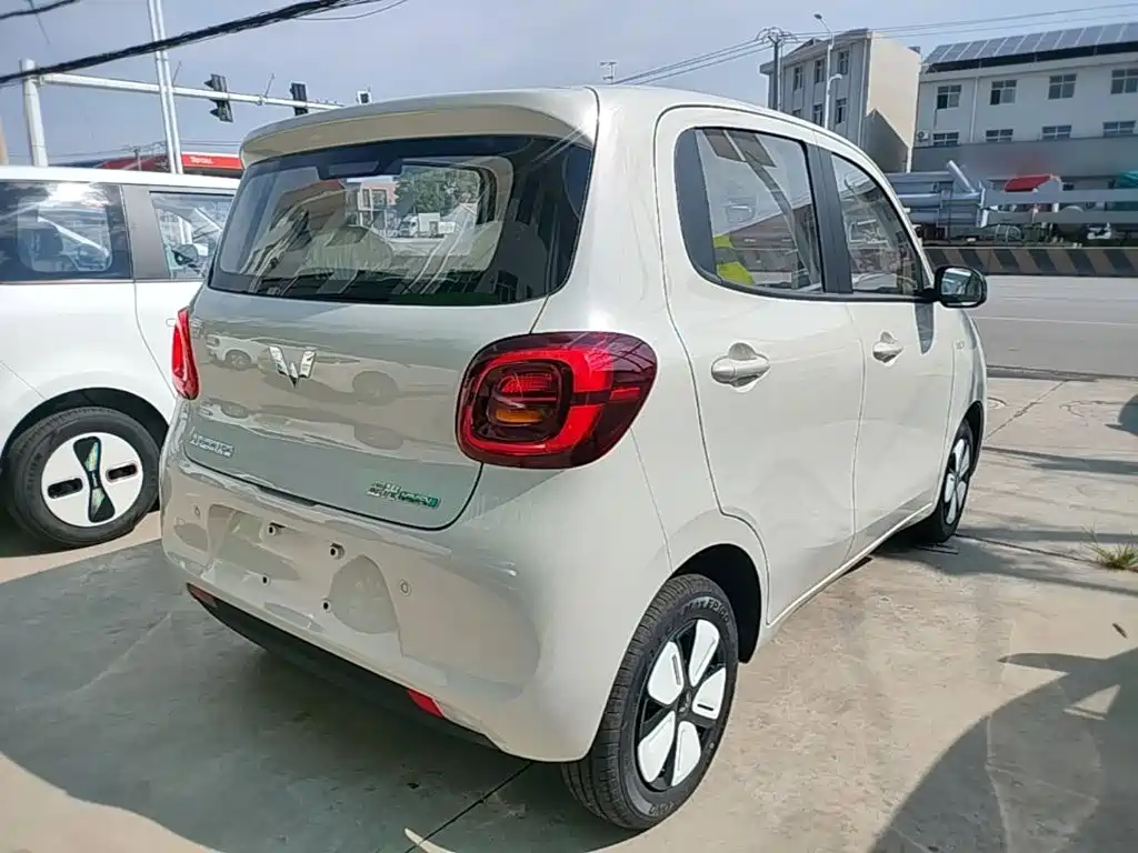 Wuling Motors Hongguang MINIEV 2026 2025 4-Door Advanced