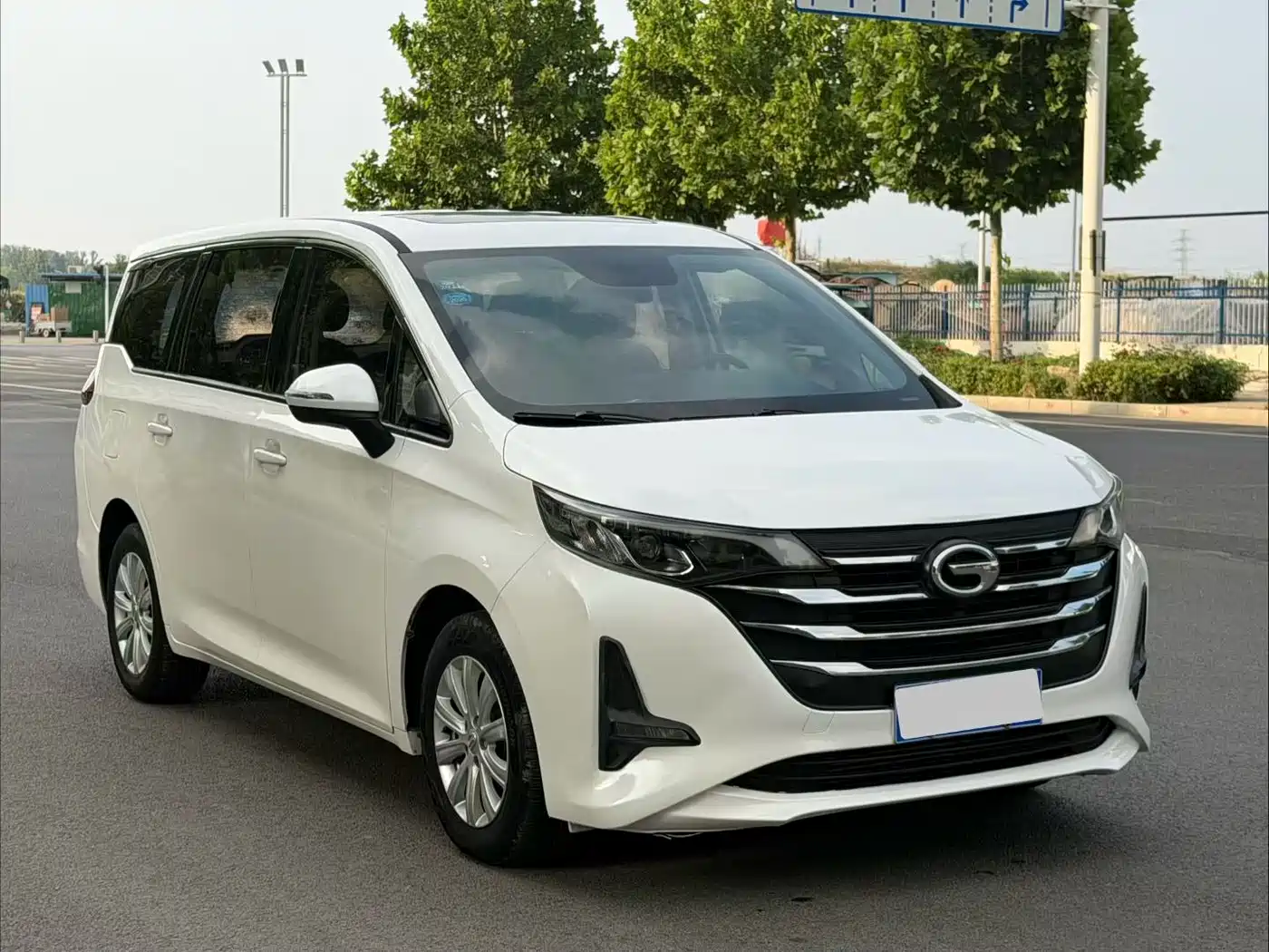 GAC Trumpchi Trumpchi M6 2019 270T Automatic Luxury (7-seater) China V