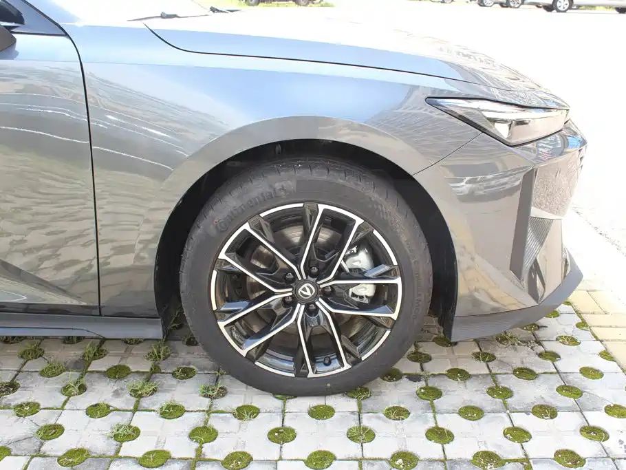 Changan UNI-V iDD 2025 2024 Blue Whale Smart iDD 136km Smart Cool
