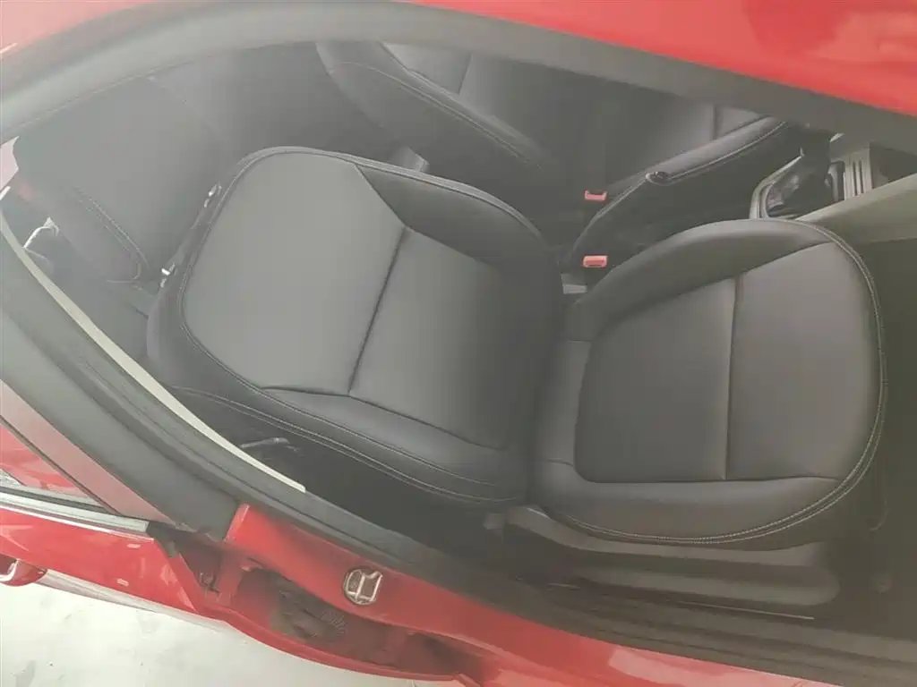 Škoda Fabia 2017 1.4L Auto Car Enjoy Edition фото 25