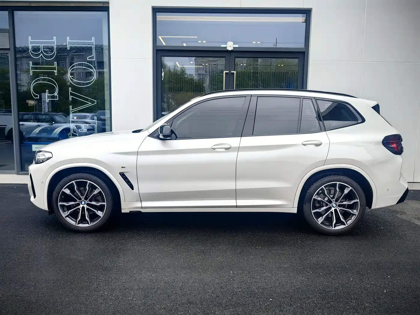 BMW X3 2023 xDrive30i Leading M Night Package фото 2