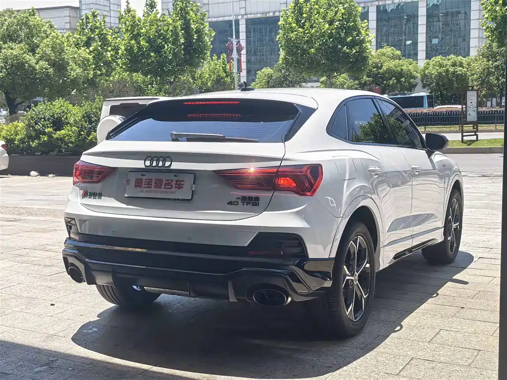 Audi Q3 Sportback 2025 quattro 45th Anniversary Edition 40TFSI Fashion фото 6