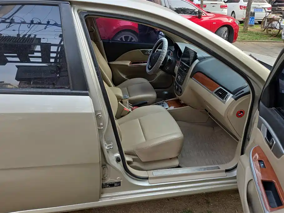 Buick Excelle 2011 1.6LE-AT фото 8
