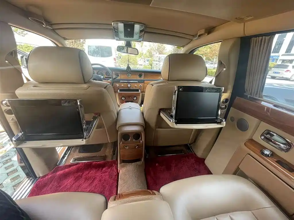 Photo 6 - Rolls-Royce Phantom