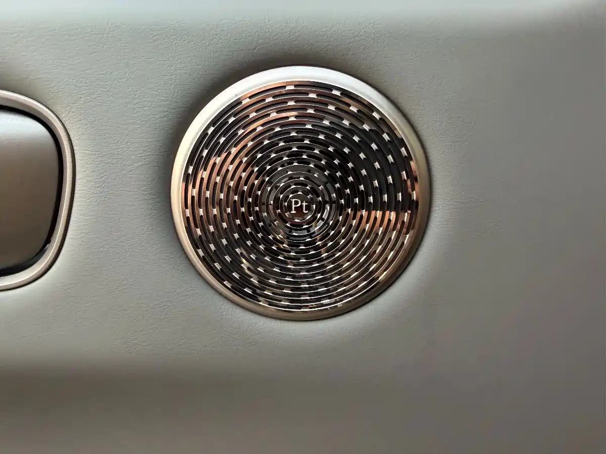 Фото 11 - Li Auto i6