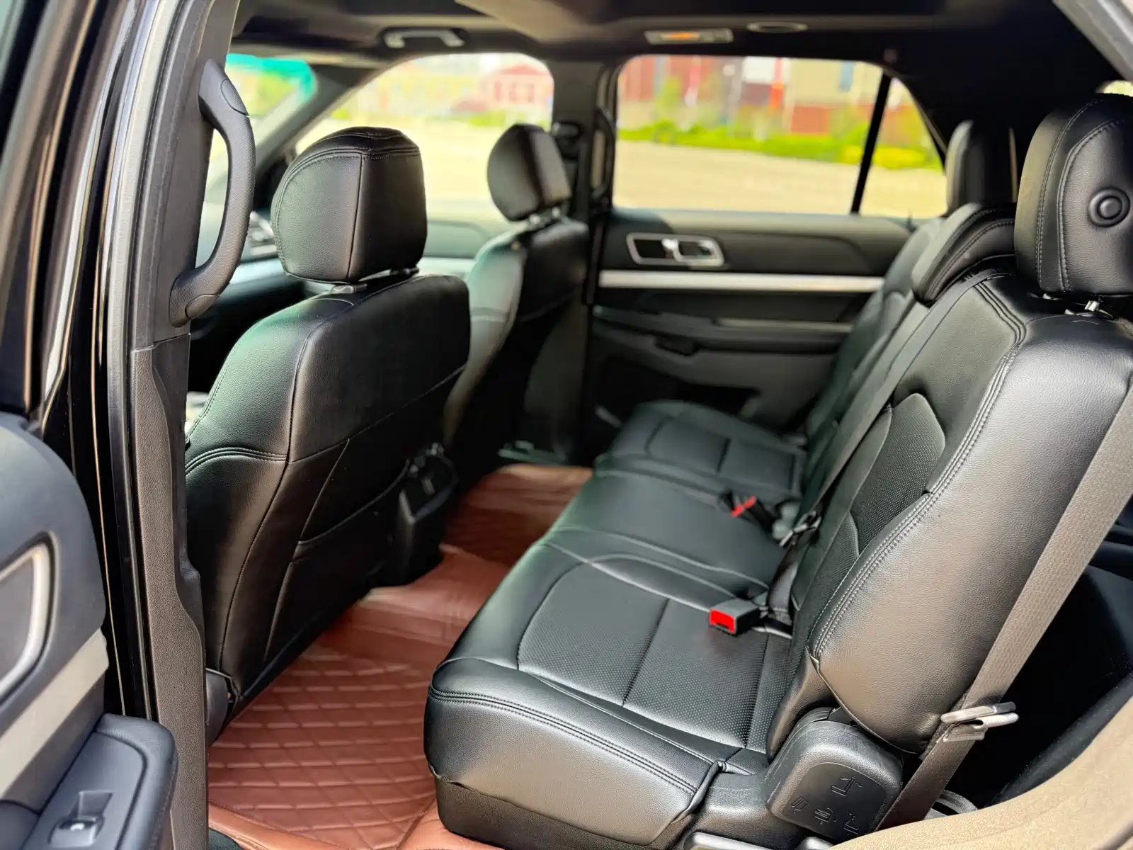Фото 5 - Ford Explorer (Import)