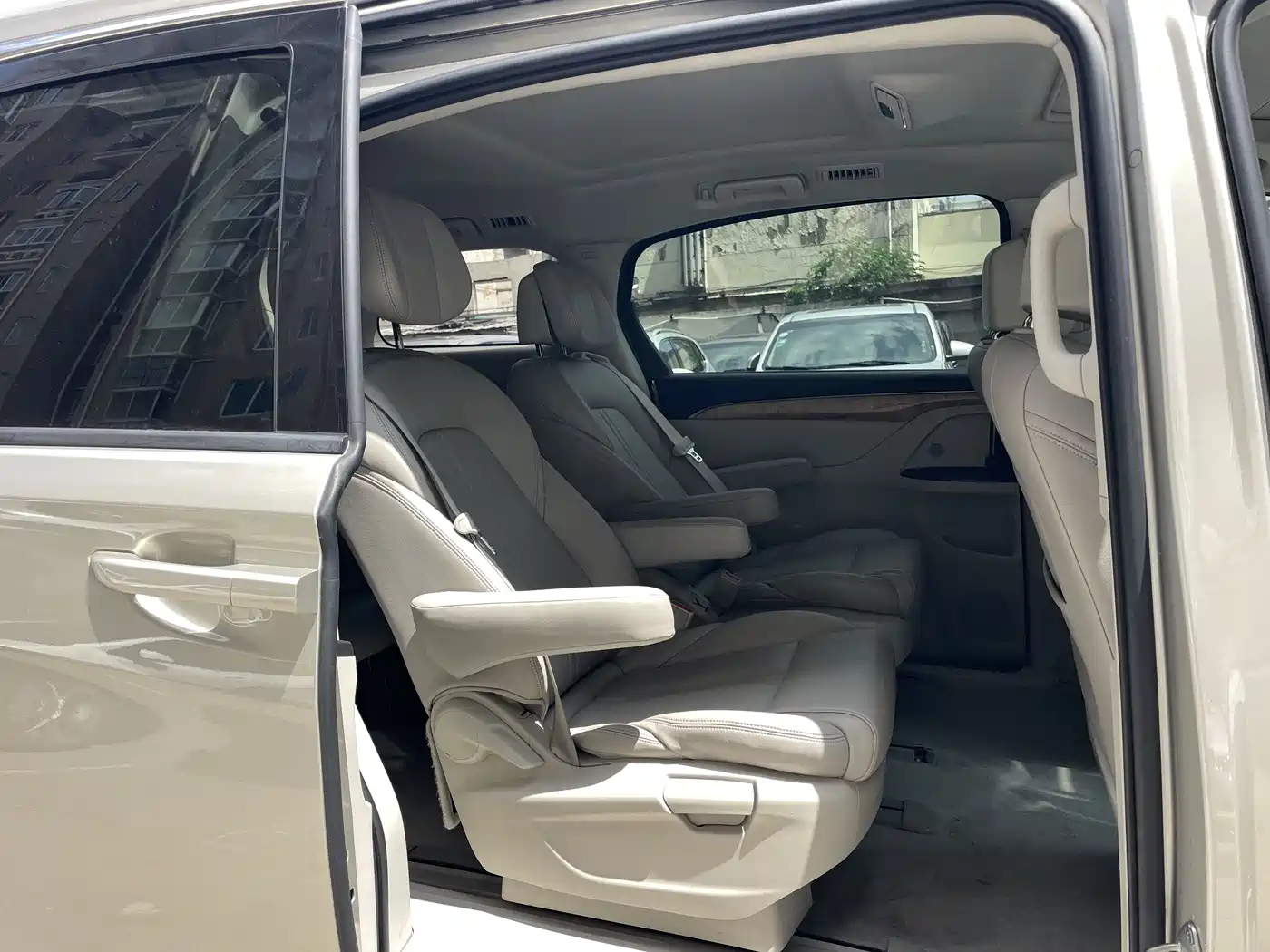 Buick GL8 2017 ES 28T Comfort Type China V фото 11