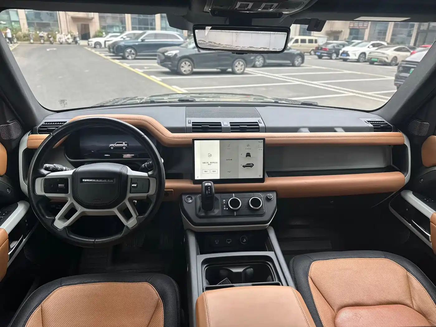 Photo 9 - Land Rover Defender