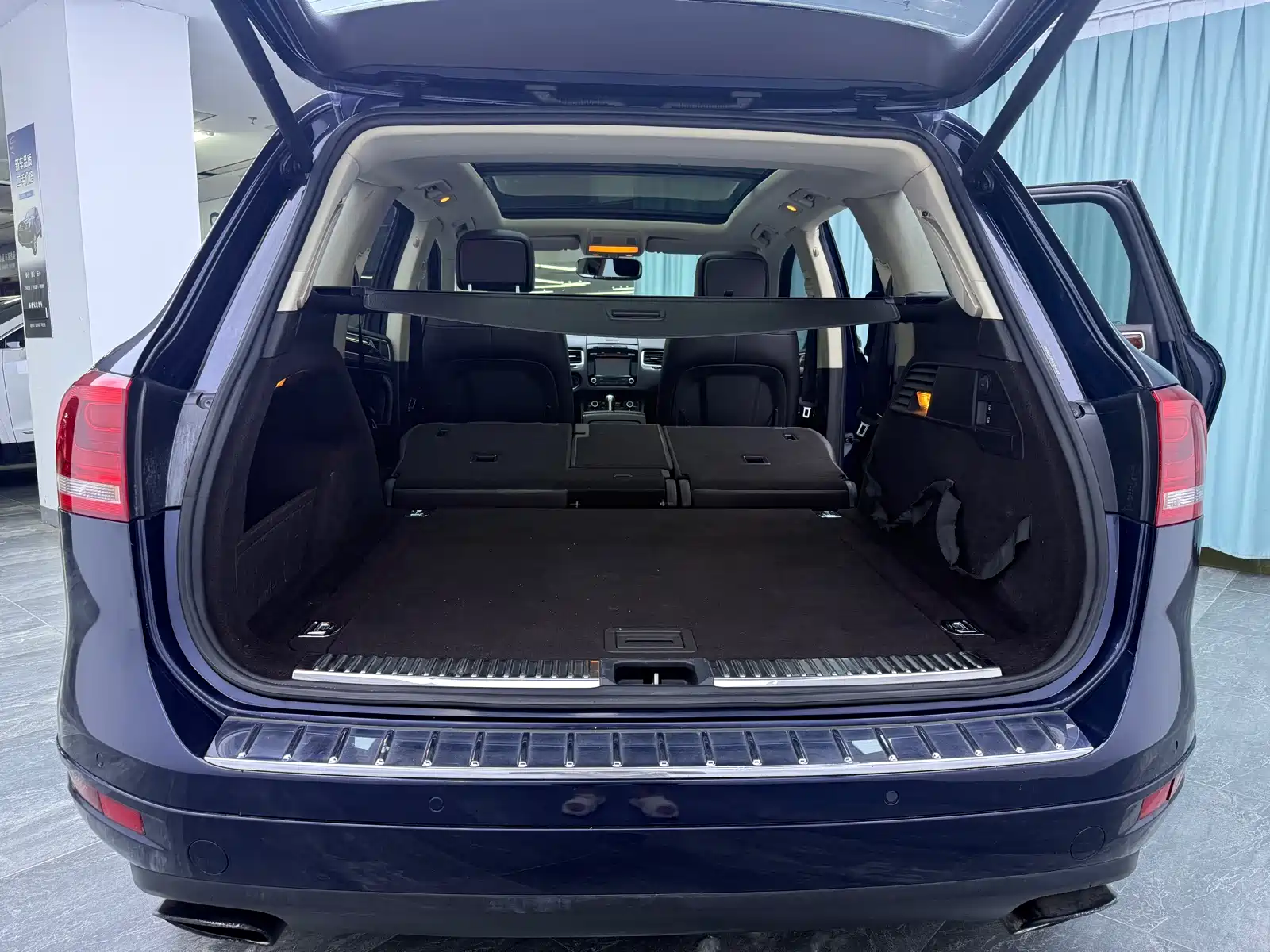 Фото 9 - Volkswagen Touareg