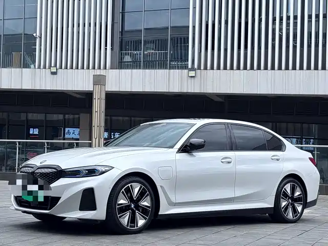  BMW BMW i3 2025 eDrive 40 L Shadow Night Package