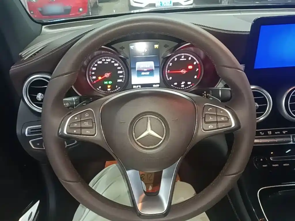 Mercedes-Benz GLC 2016 GLC 200 4MATIC фото 11