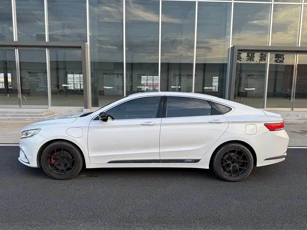 Geely Borui PHEV 2018 2018 1.5T PHEV Glory Edition