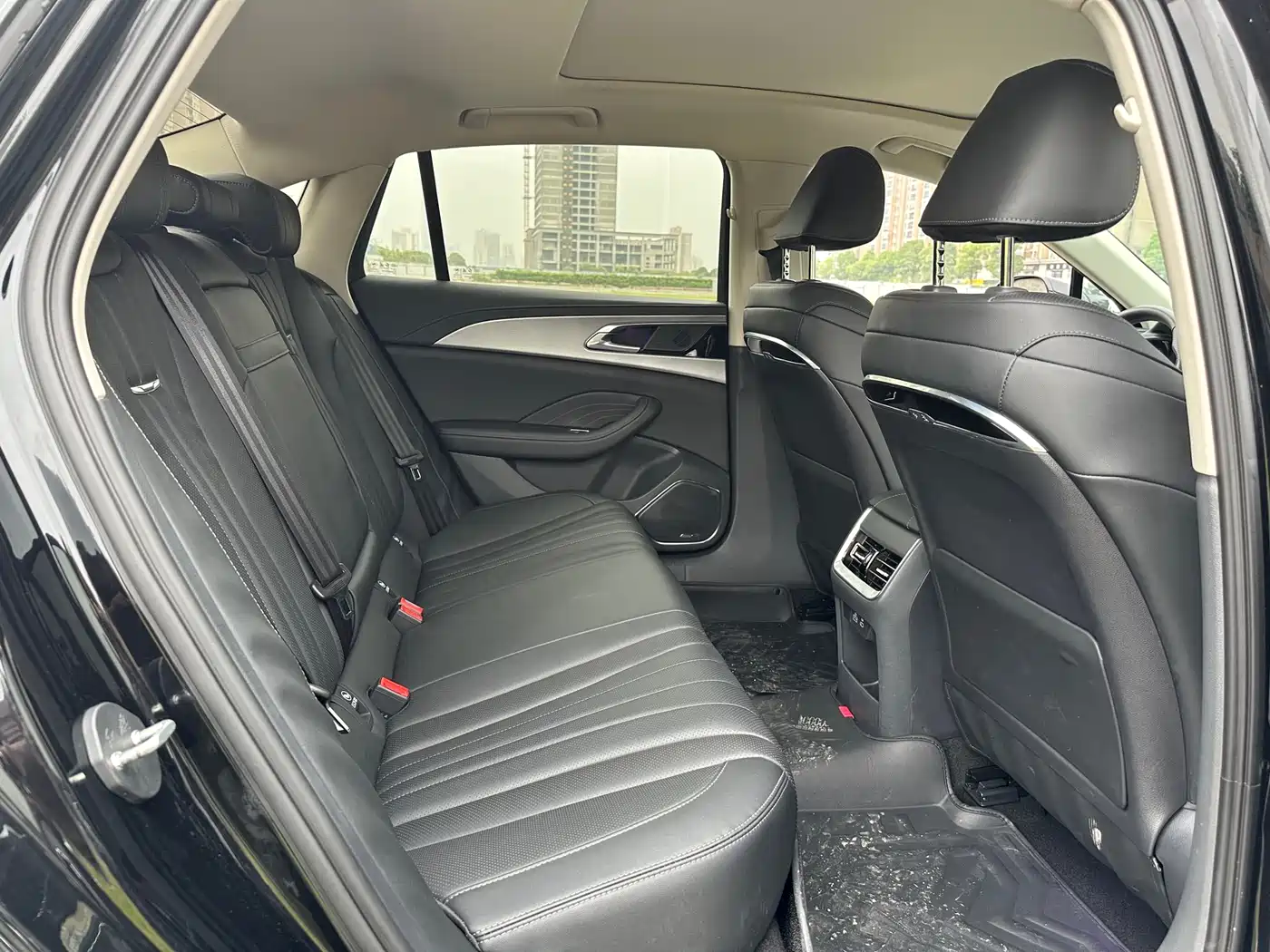 Hongqi H5 2023 1.5T DCT Smart Connect Joy Edition фото 5