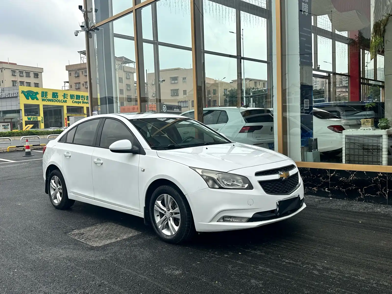 Фото 15 - Chevrolet Cruze