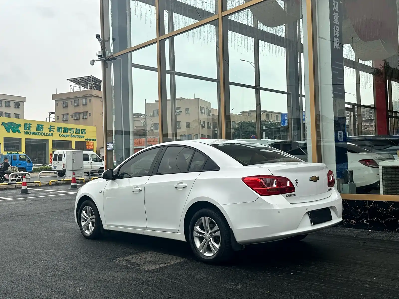 Фото 19 - Chevrolet Cruze