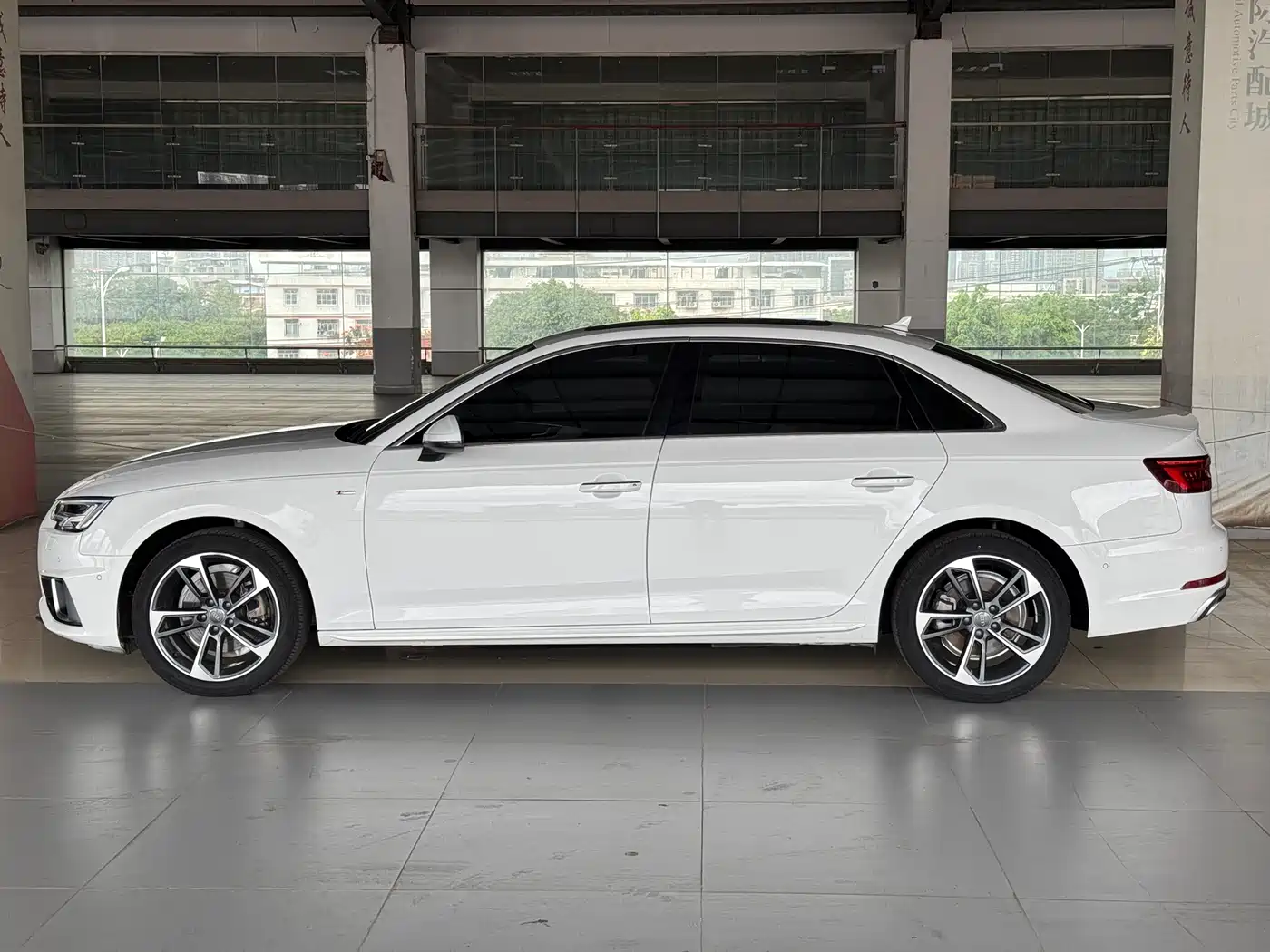 Audi A4L 2019 40 TFSI Fashion (China VI) фото 3