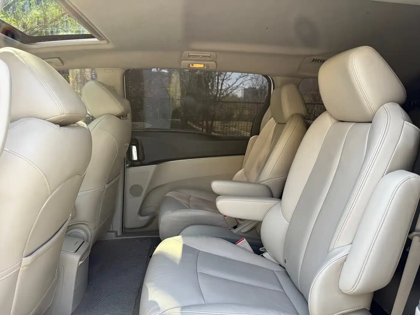 Buick GL8 2018 28T Luxury Model China VI фото 16