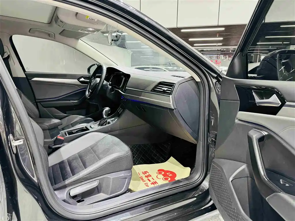 Volkswagen Sagitar 2021 280TSI DSG 30th Anniversary Edition фото 24