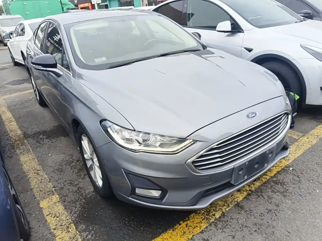 Фото 4 - Ford Mondeo