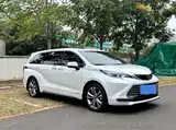 Фото 3 - Toyota Sienna