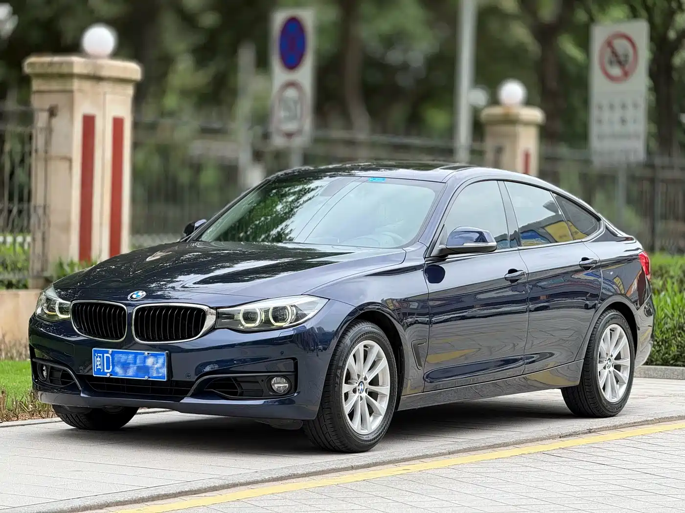 BMW 3 Series GT 2017 320i Fashion
