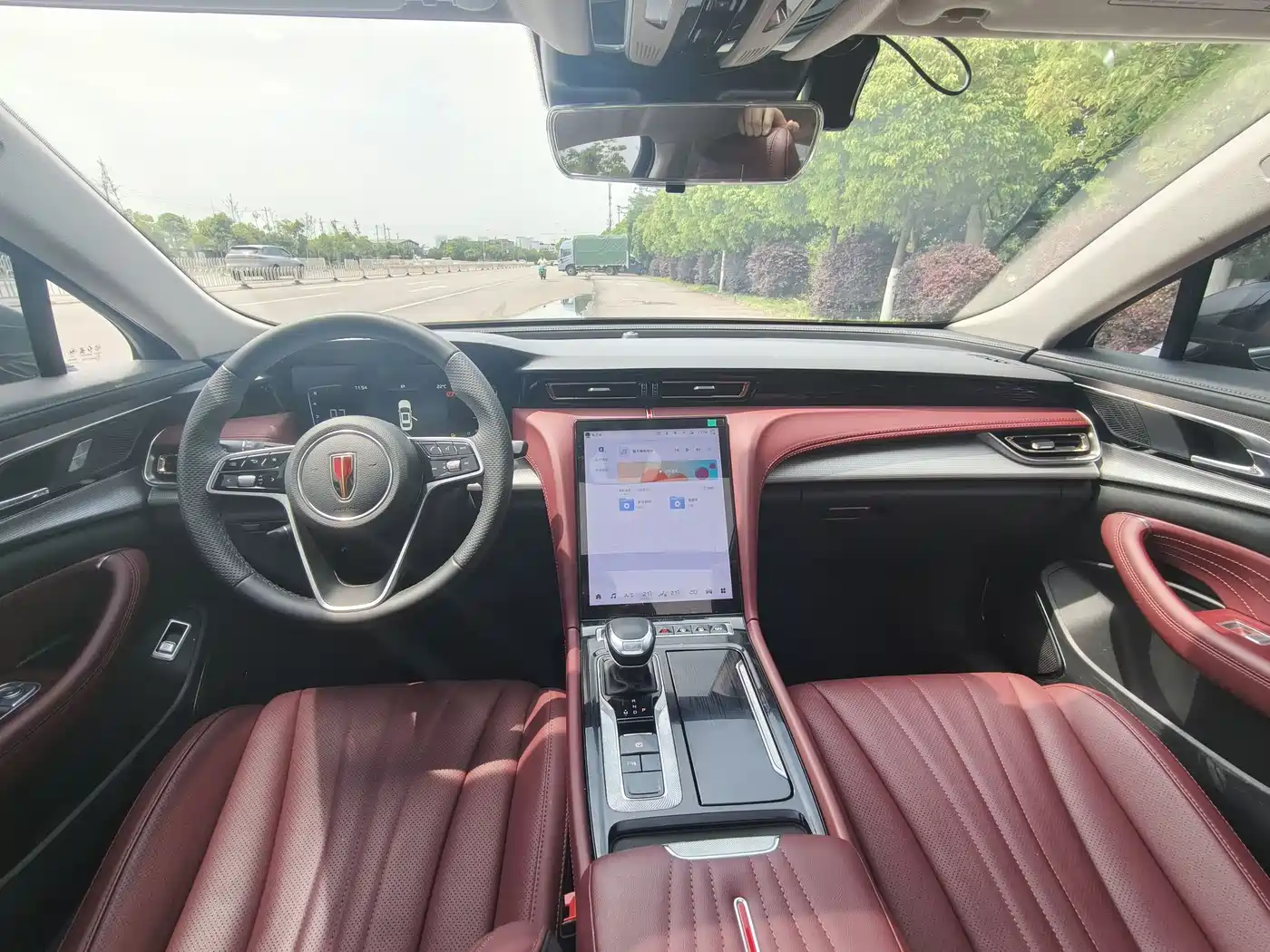 Hongqi H5 2023 1.5T DCT Smart Connect Joy Edition фото 5